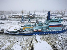 普京：俄造船业优先事项是扩充破冰船和冰级船
